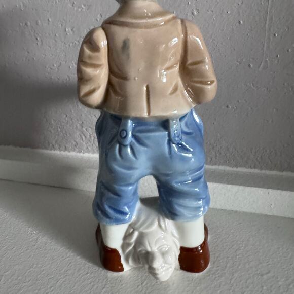 Vintage Porcelain Clown Figurine – 7” Ceramic Masked Face Circus Collectible - Picture 5 of 14